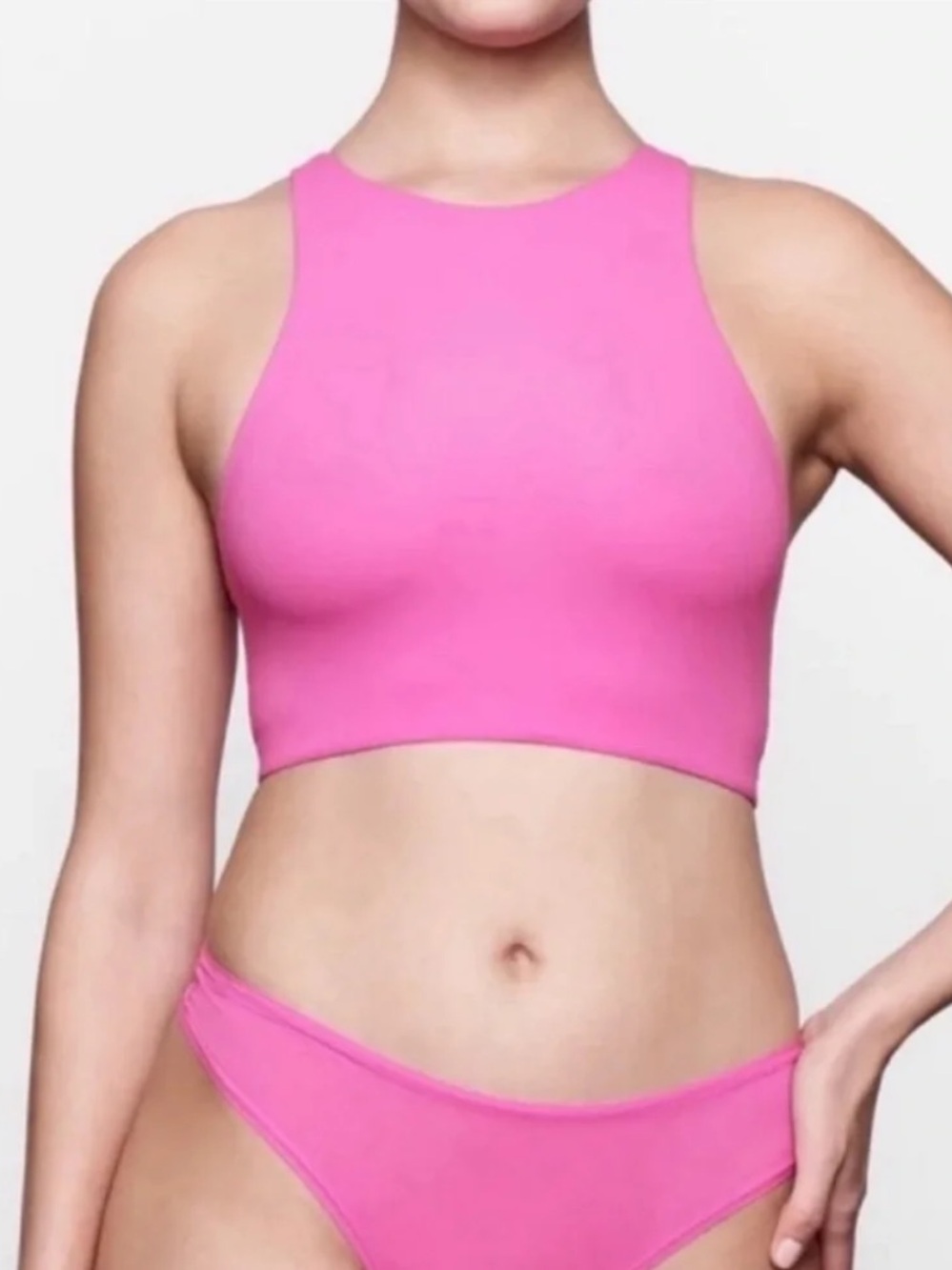 SKIMS FITS EVERYBODY HIGH NECK BRA LIMITED EDITION: NEON ORCHID XS